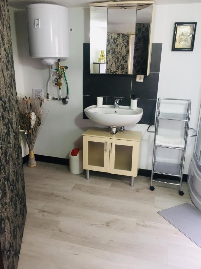 Monteurwohnung, 2 Zimmer, Kueche,Bad Staufenberg  Luaran gambar